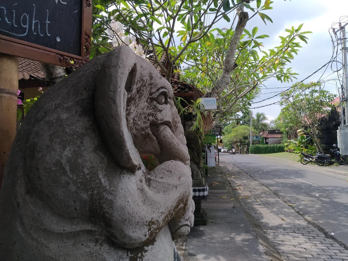 Gasthof Mekenyem House Ubud